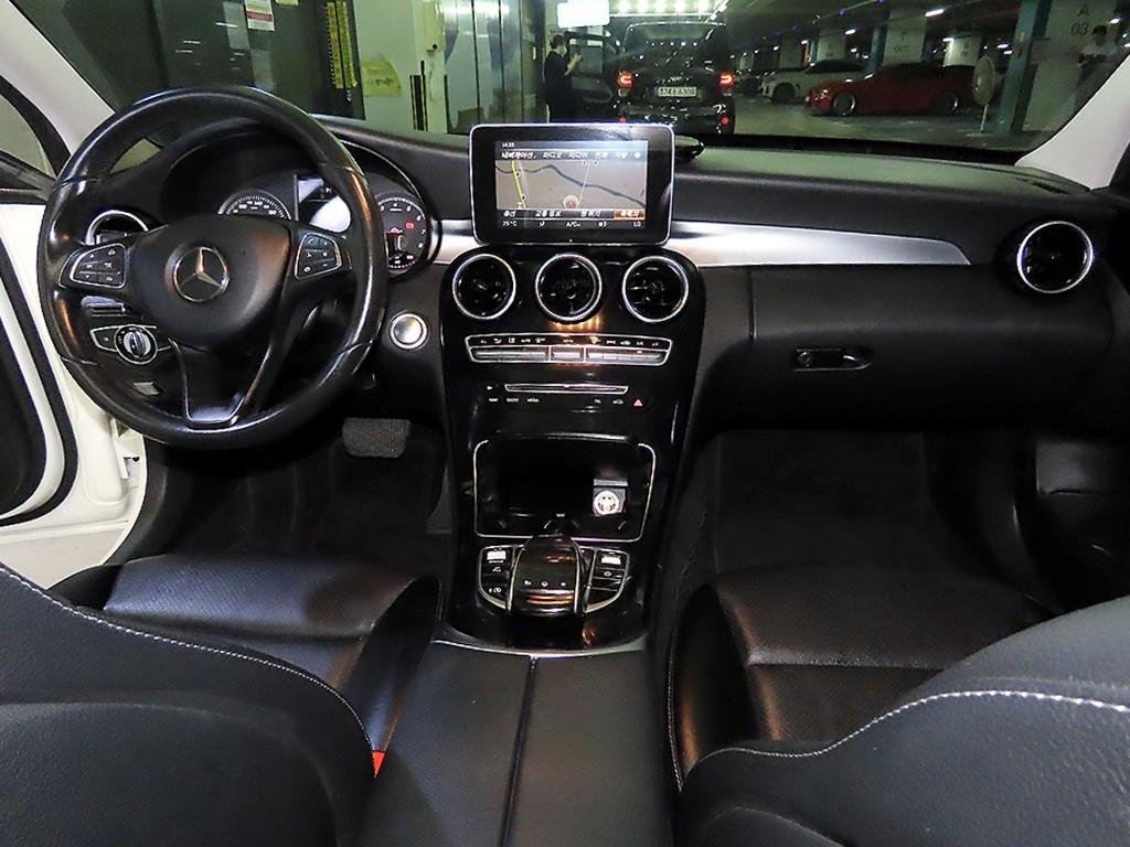Mercedes-Benz C-Class — photo 10