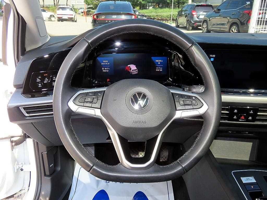 Volkswagen Golf — photo 08