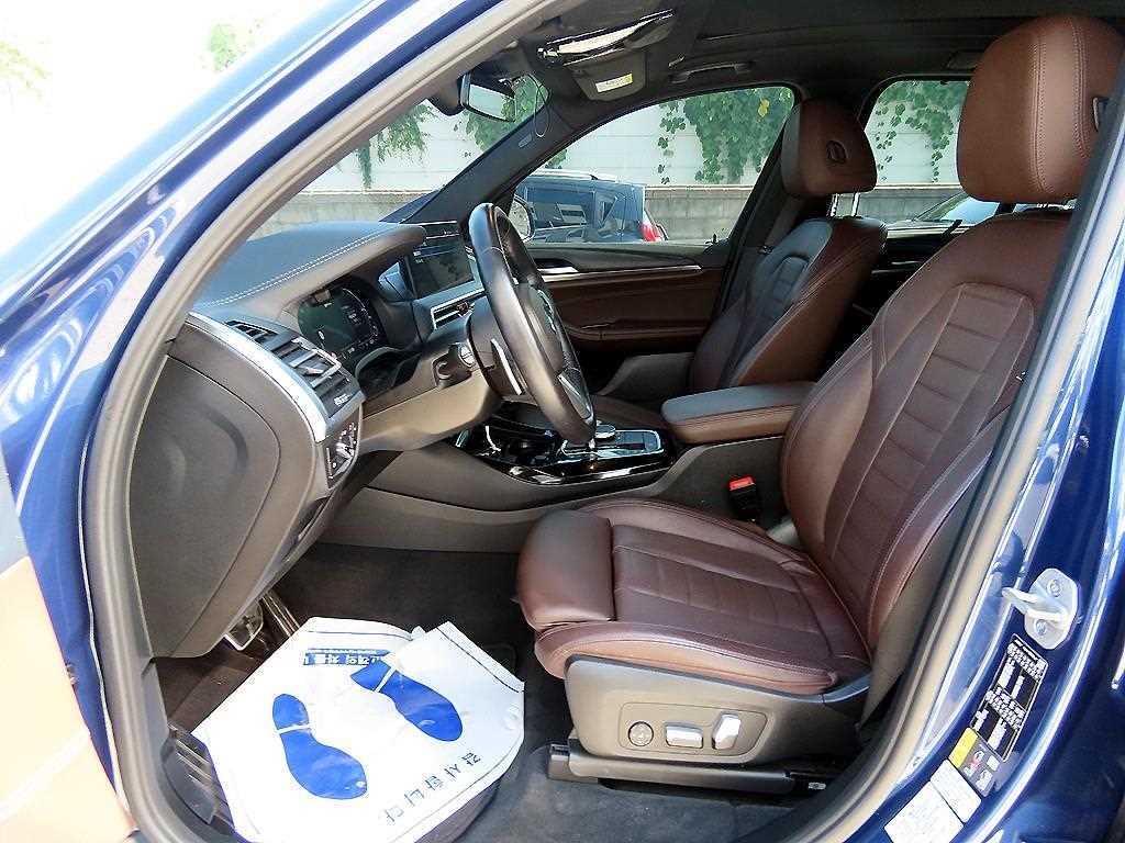 BMW X3 — photo 05