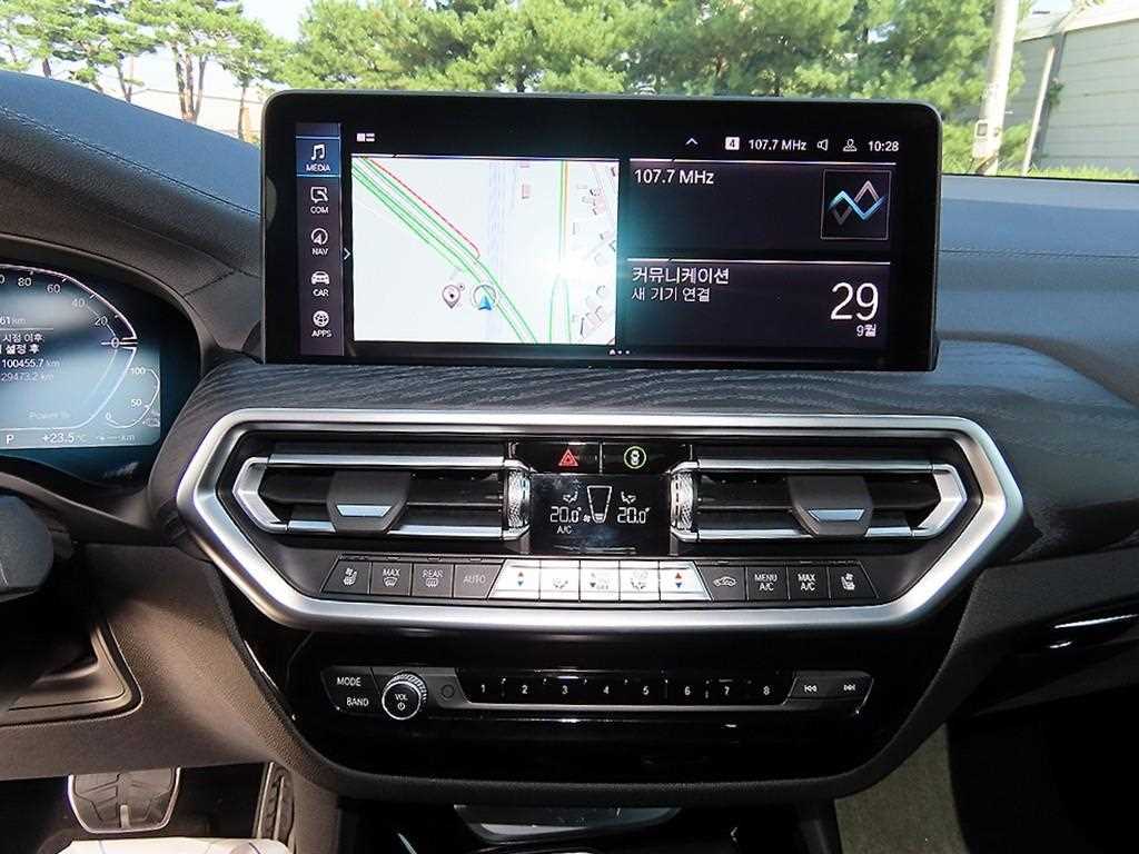 BMW X3 — photo 14