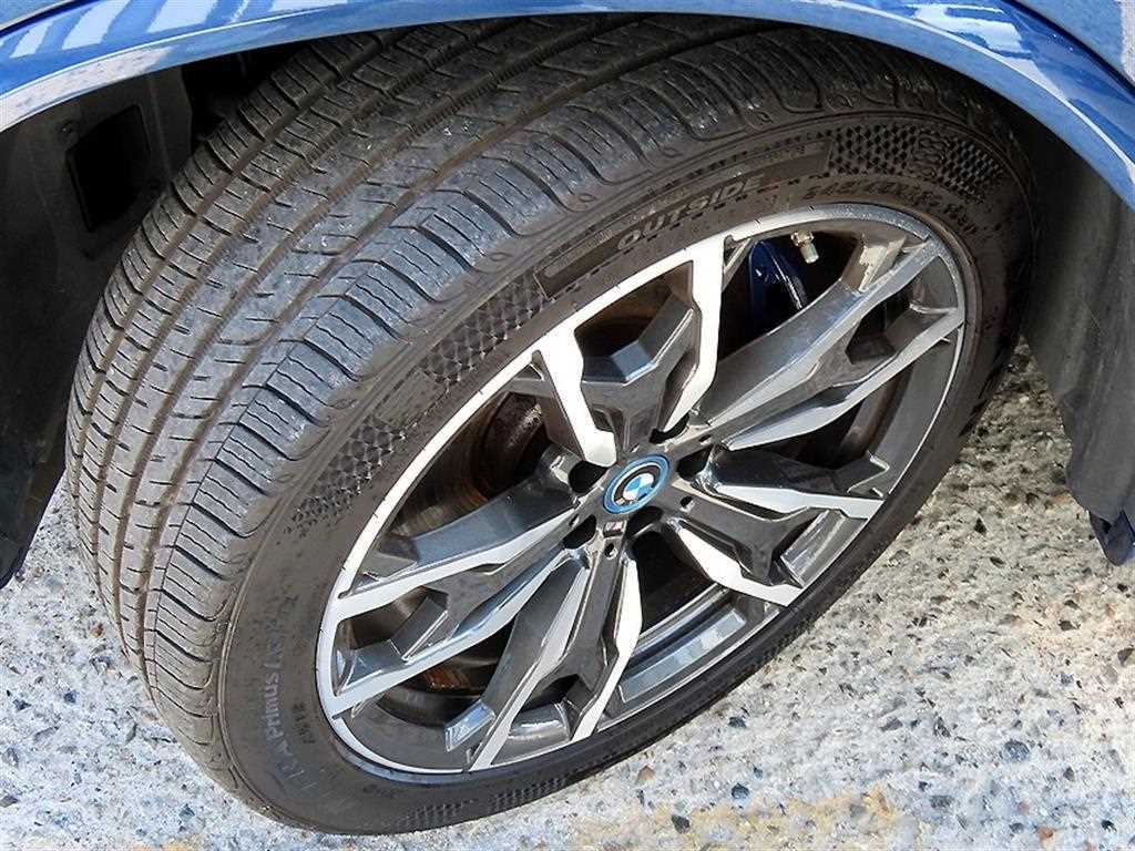 BMW X3 — photo 20