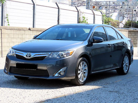 Toyota Camry — photo 02