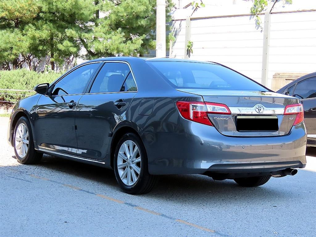 Toyota Camry — photo 03