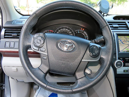 Toyota Camry — photo 08