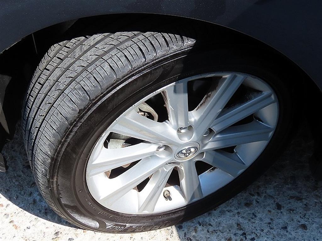Toyota Camry — photo 20