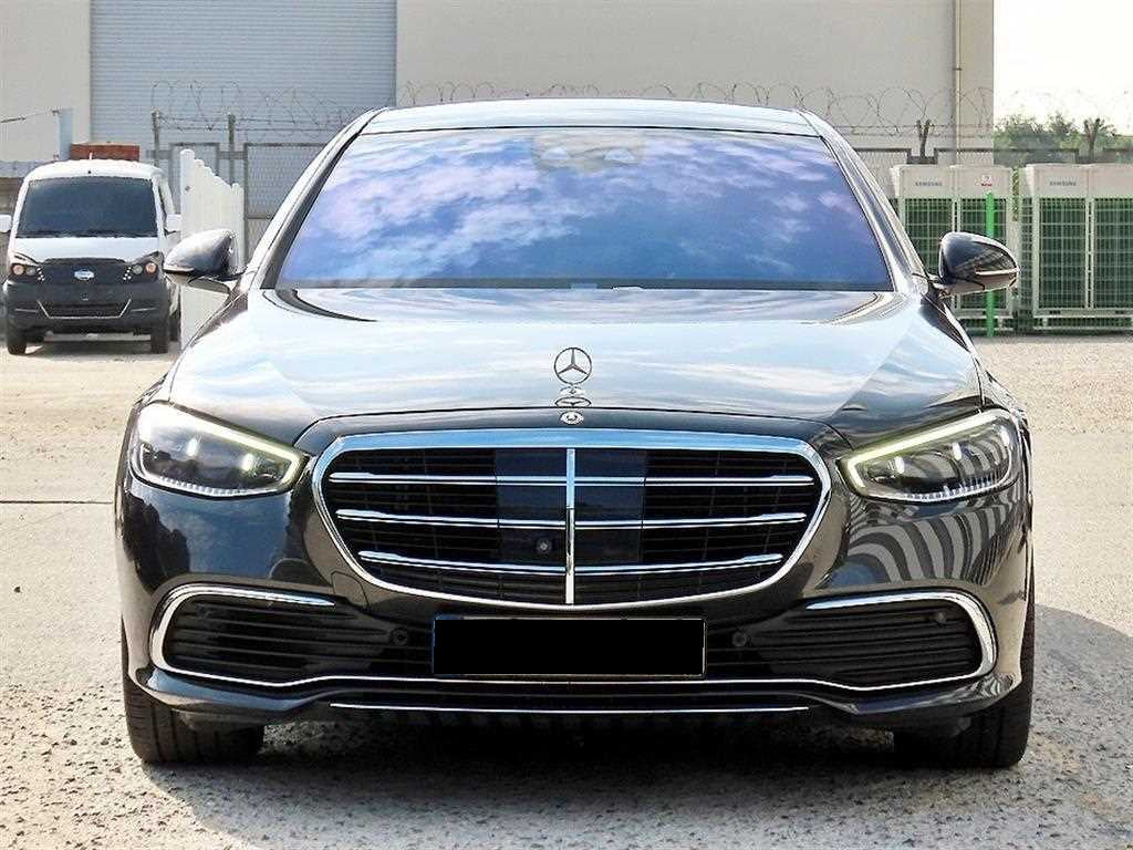 Mercedes-Benz S-Class — photo 01