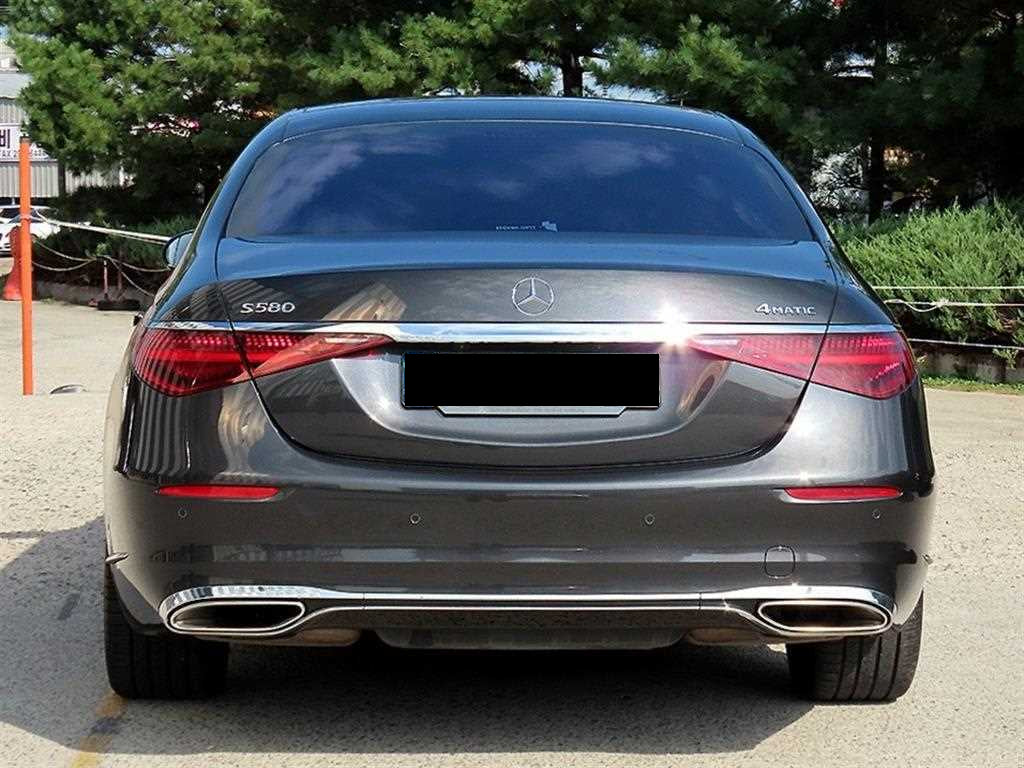 Mercedes-Benz S-Class — photo 04