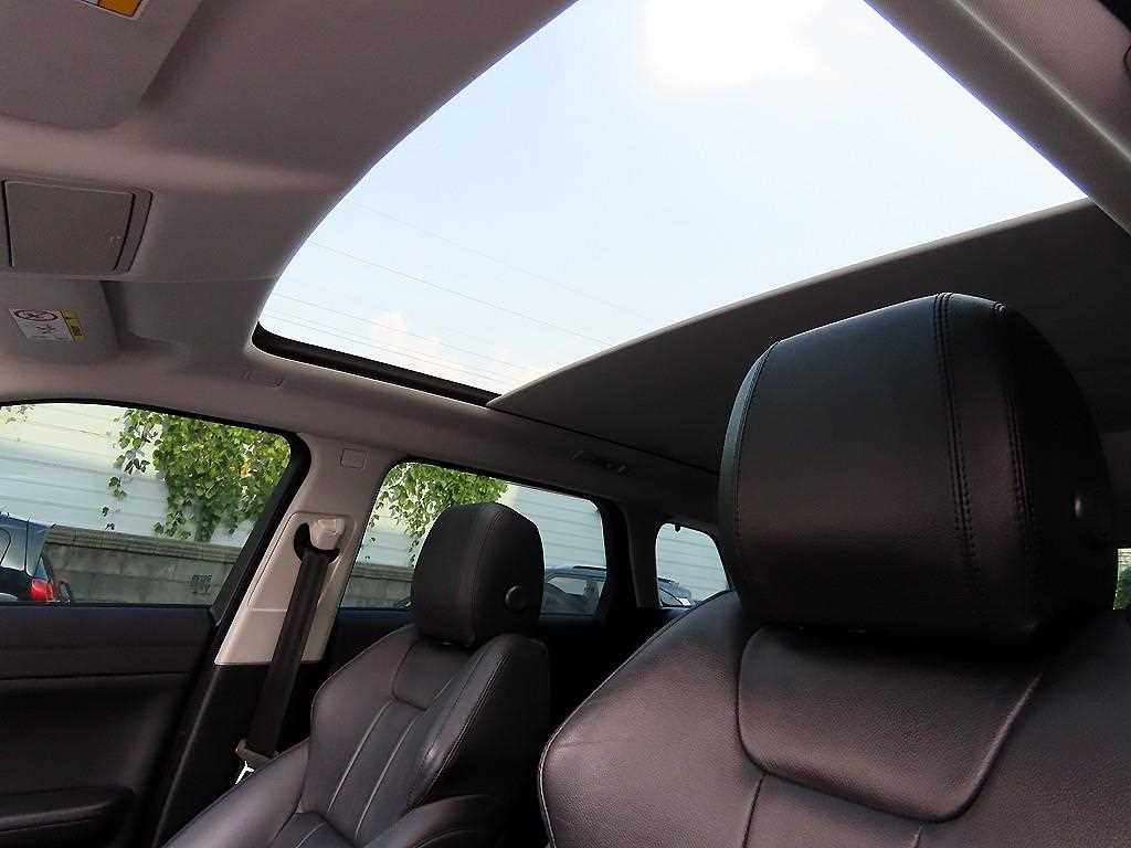 Land Rover Range Rover Evoque — photo 17