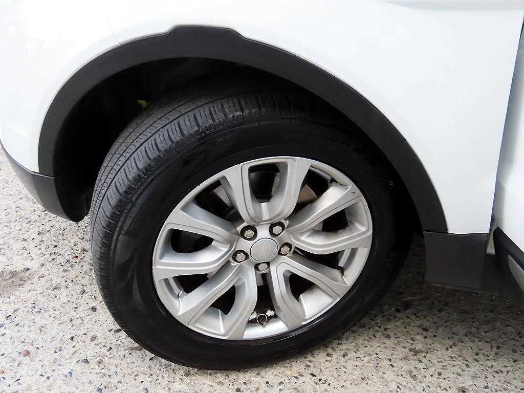 Land Rover Range Rover Evoque — photo 20