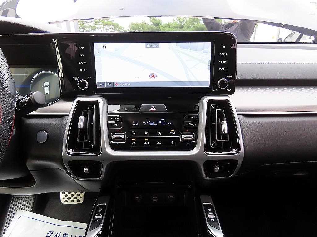 Kia Sorento — photo 13