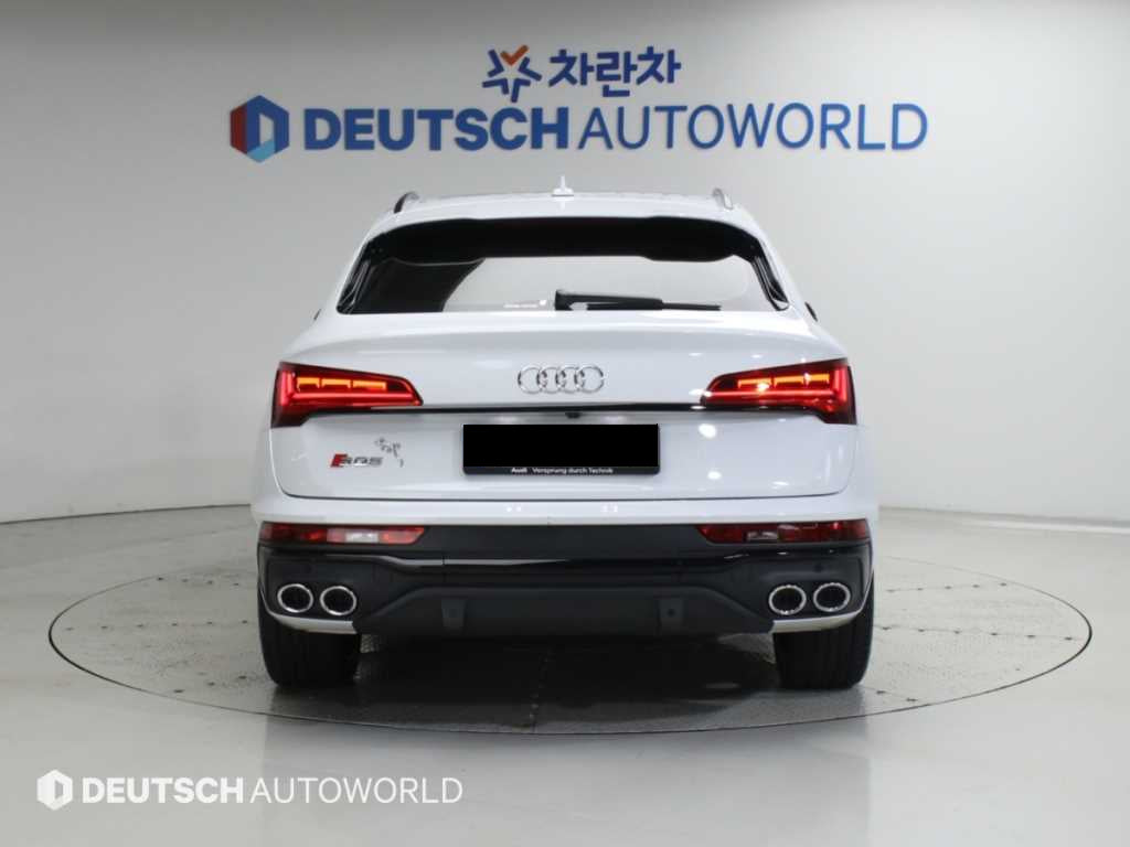 Audi SQ5 — photo 04