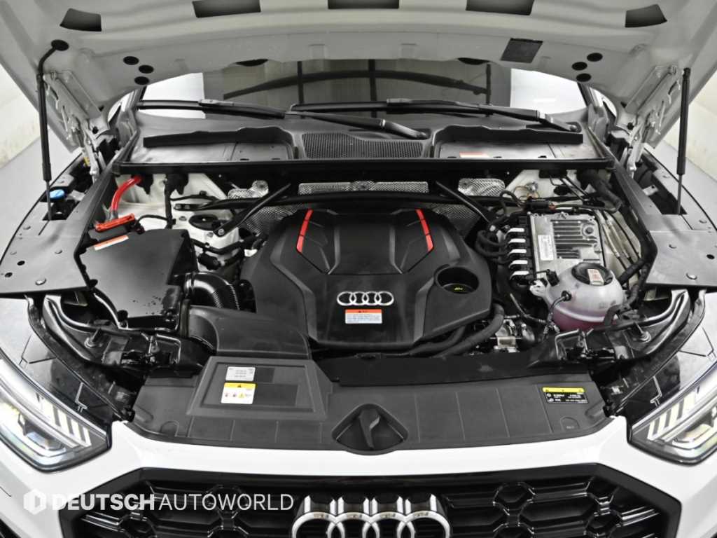 Audi SQ5 — photo 06