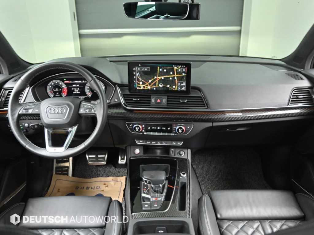 Audi SQ5 — photo 07