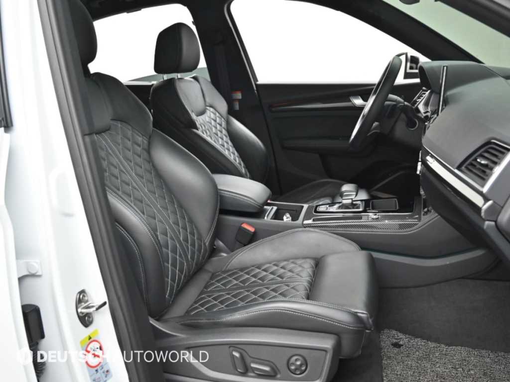 Audi SQ5 — photo 10