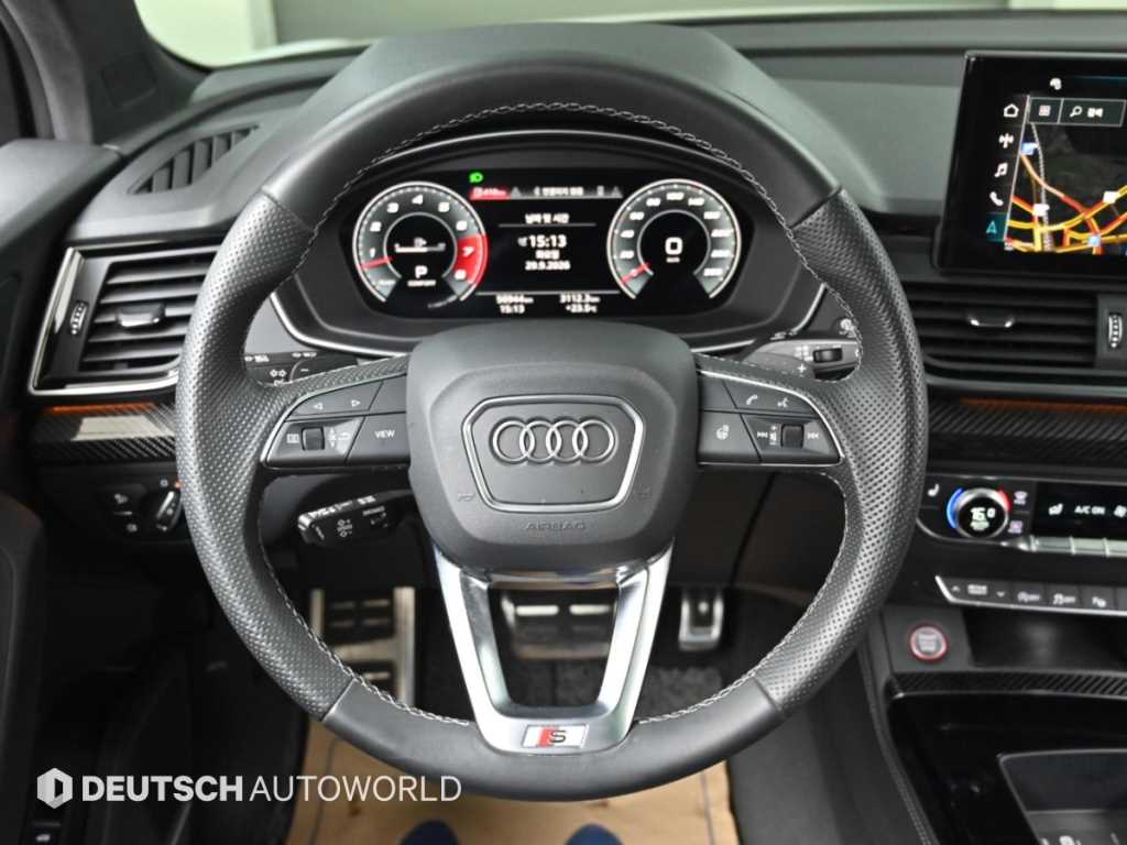 Audi SQ5 — photo 13