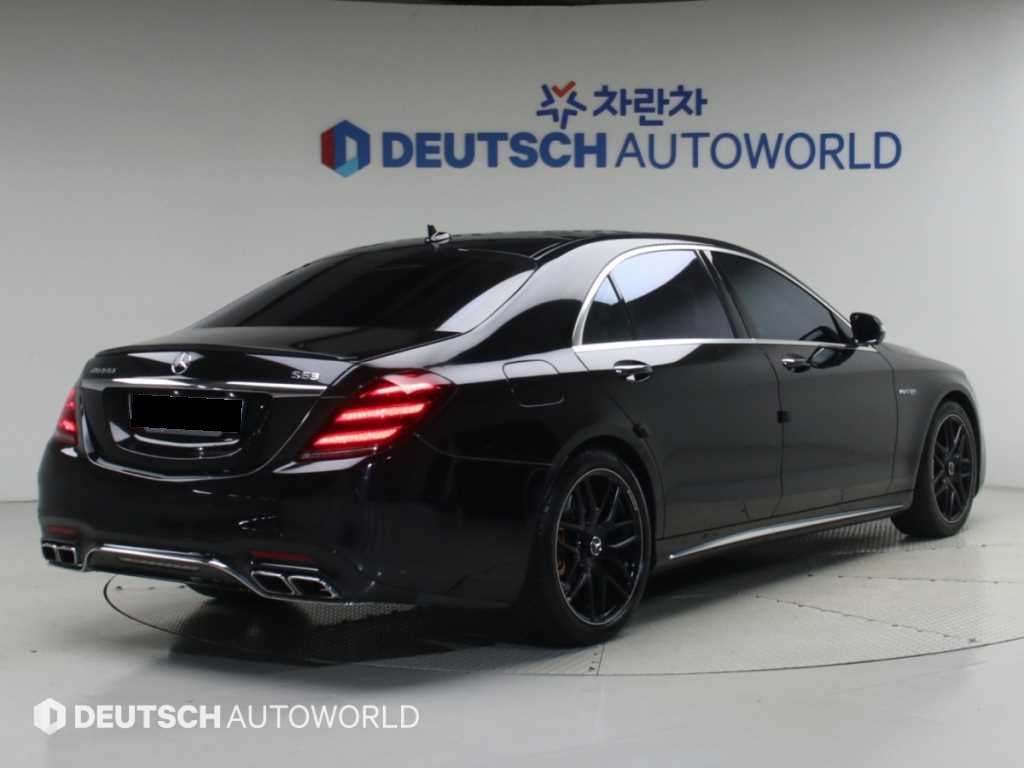 Mercedes-Benz S-Class — photo 02