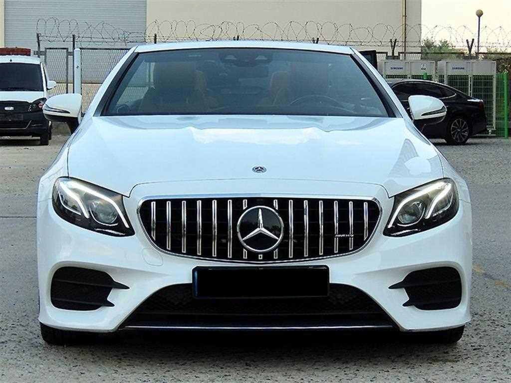 Mercedes-Benz E-Class — photo 01