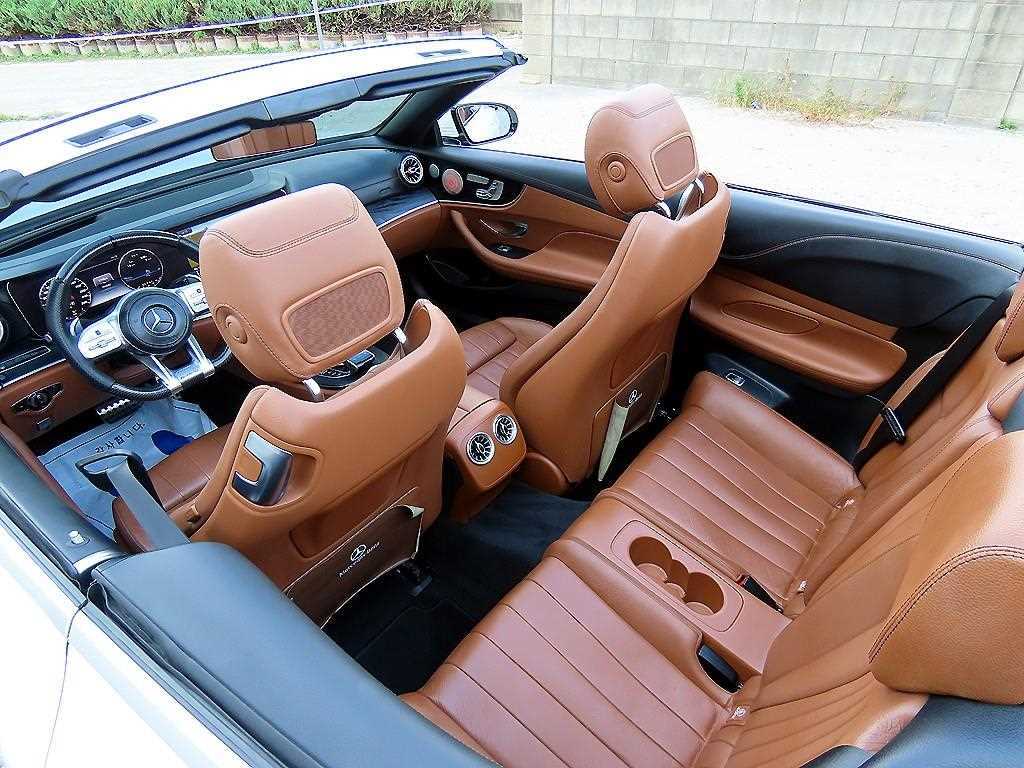 Mercedes-Benz E-Class — photo 09