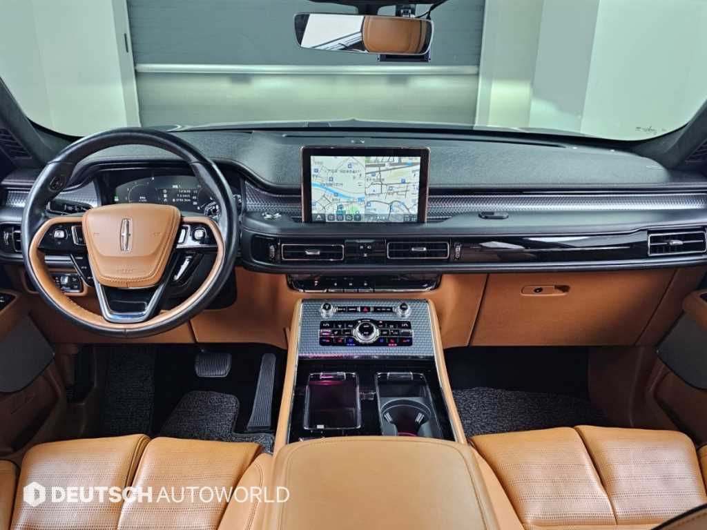 Lincoln Aviator — photo 07