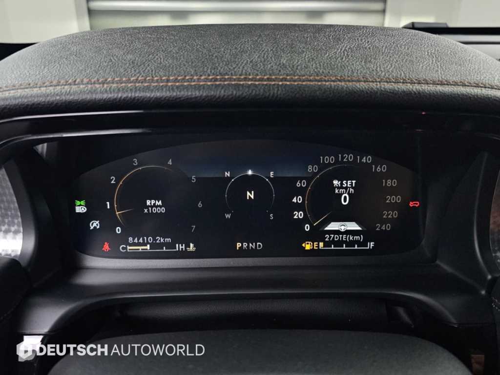 Lincoln Aviator — photo 08