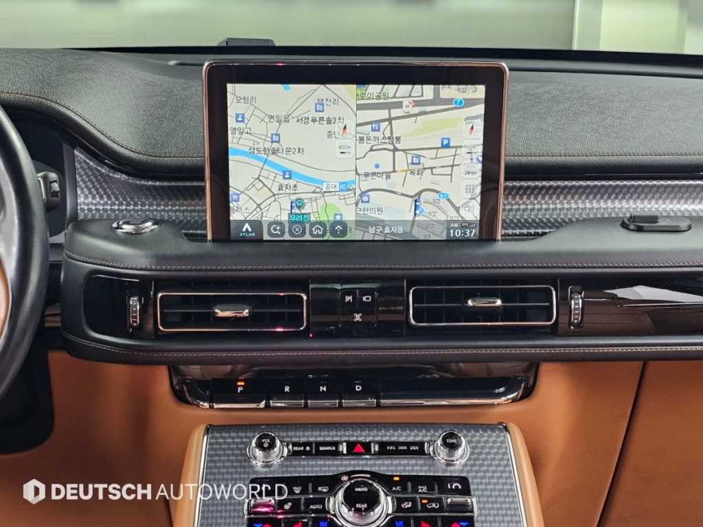 Lincoln Aviator — photo 14