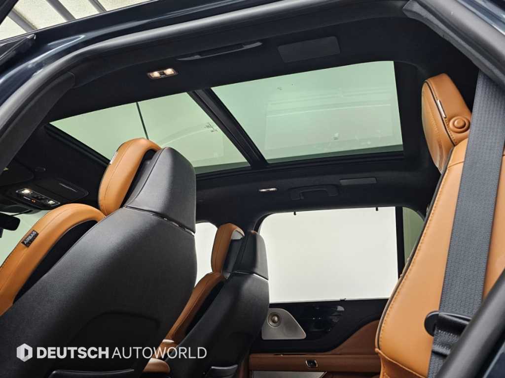 Lincoln Aviator — photo 18