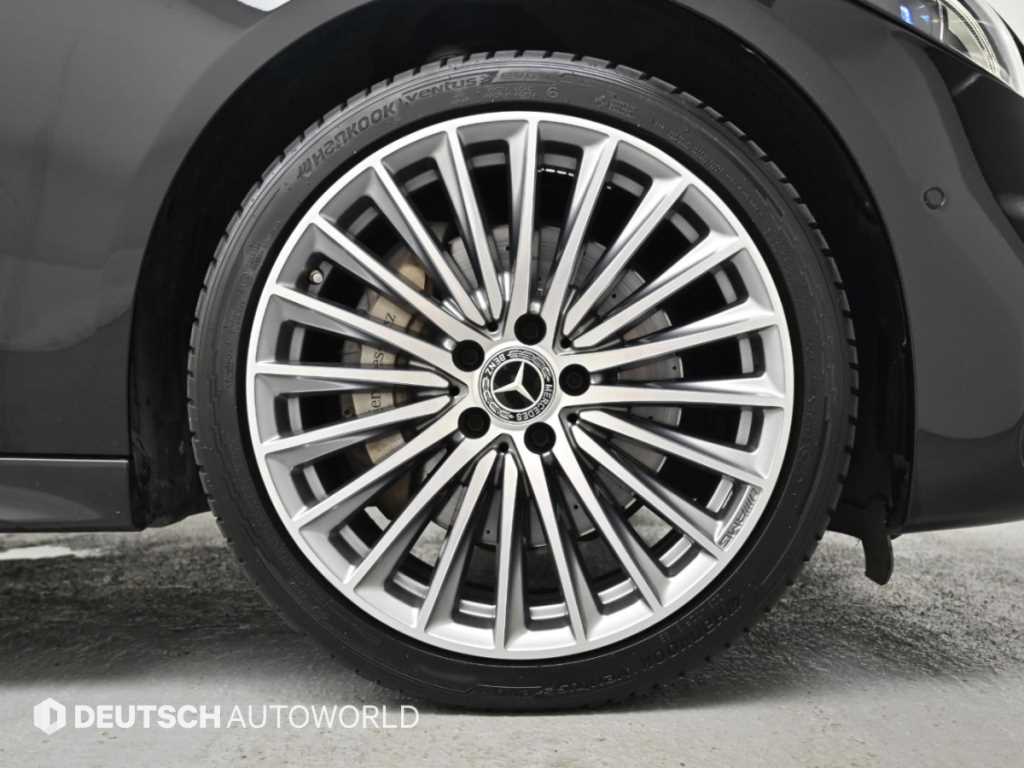 Mercedes-Benz C-Class — photo 05