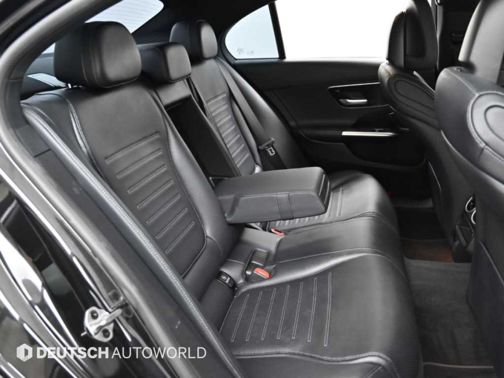 Mercedes-Benz C-Class — photo 12