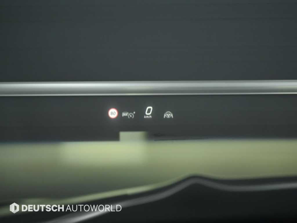 Mercedes-Benz C-Class — photo 17