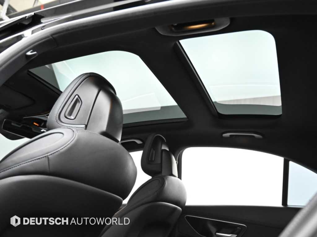 Mercedes-Benz C-Class — photo 18