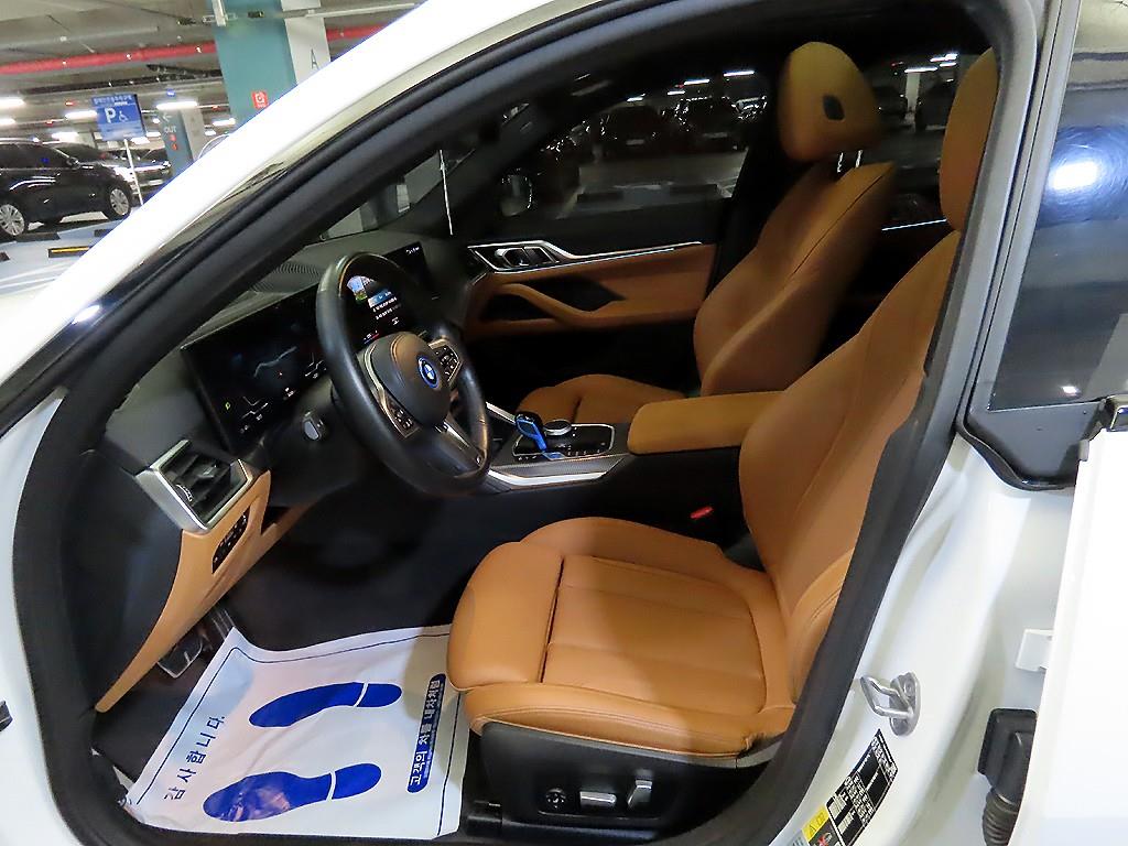 BMW i4 — photo 06