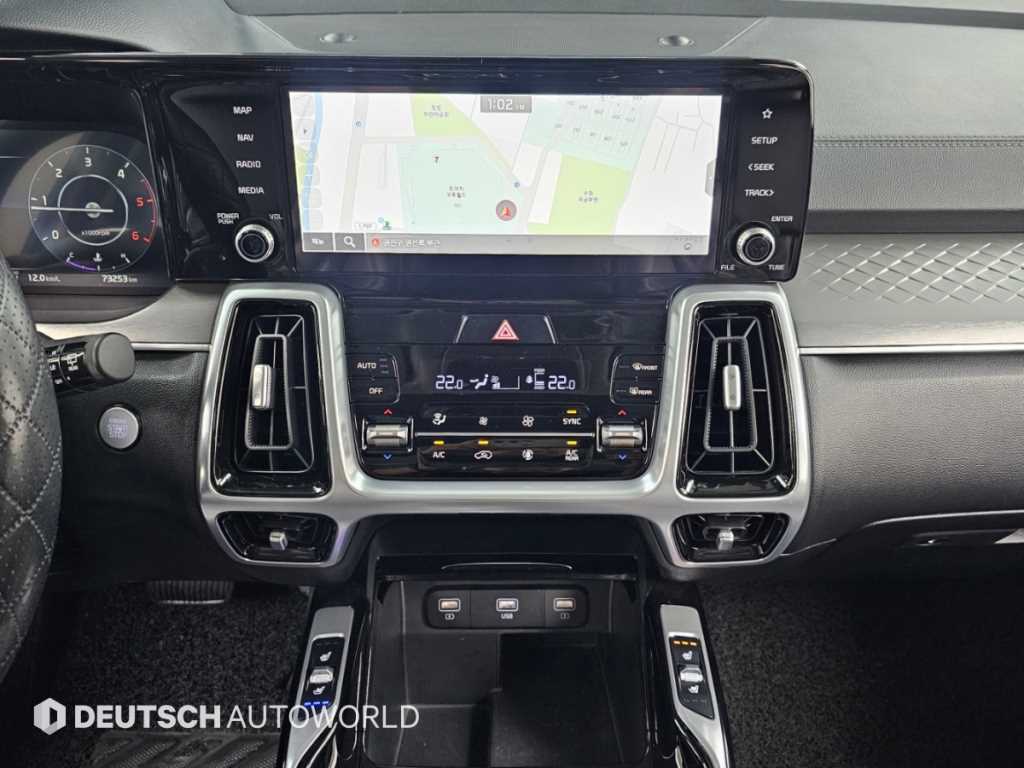 Kia Sorento — photo 14