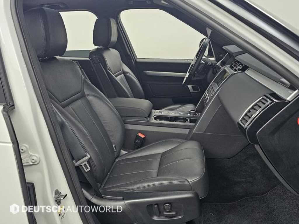 Land Rover Discovery — photo 10