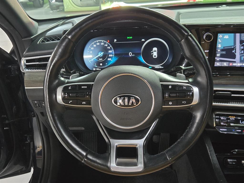 Kia K5 — photo 10