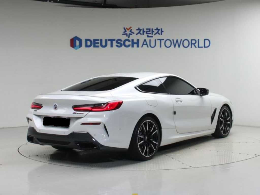 BMW 8-Series — photo 03