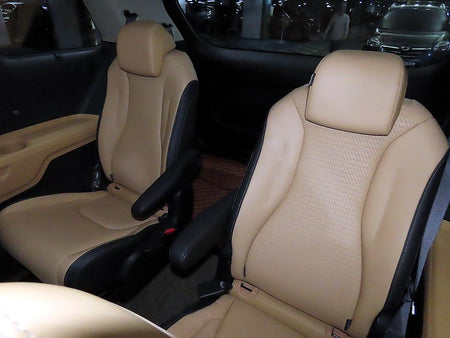 Kia Carnival — photo 08