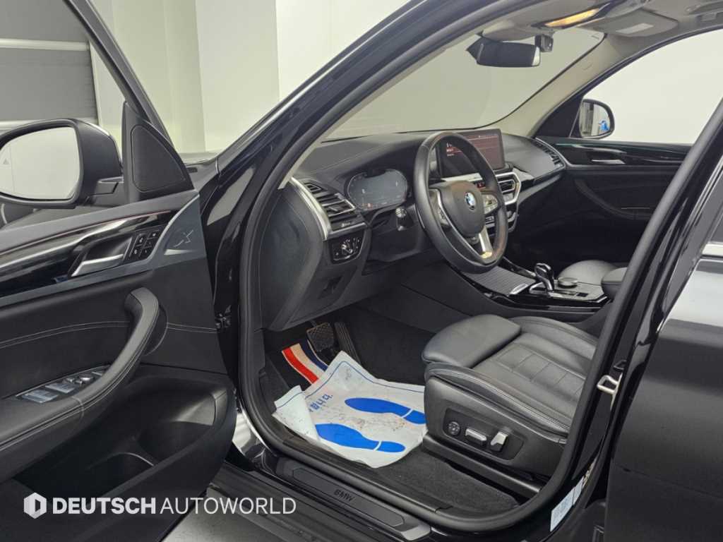 BMW X3 — photo 11