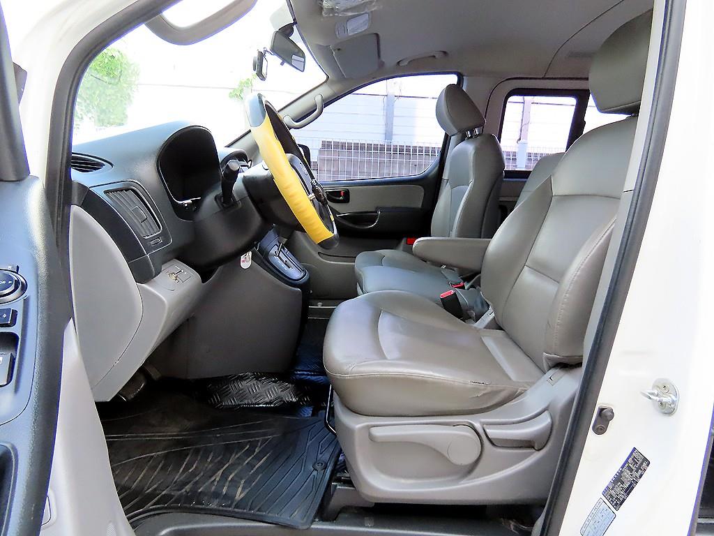 Hyundai Starex — photo 05