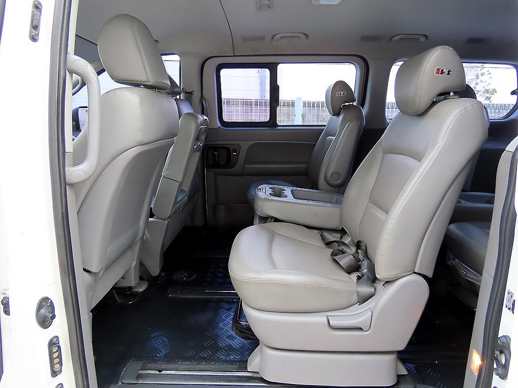 Hyundai Starex — photo 06