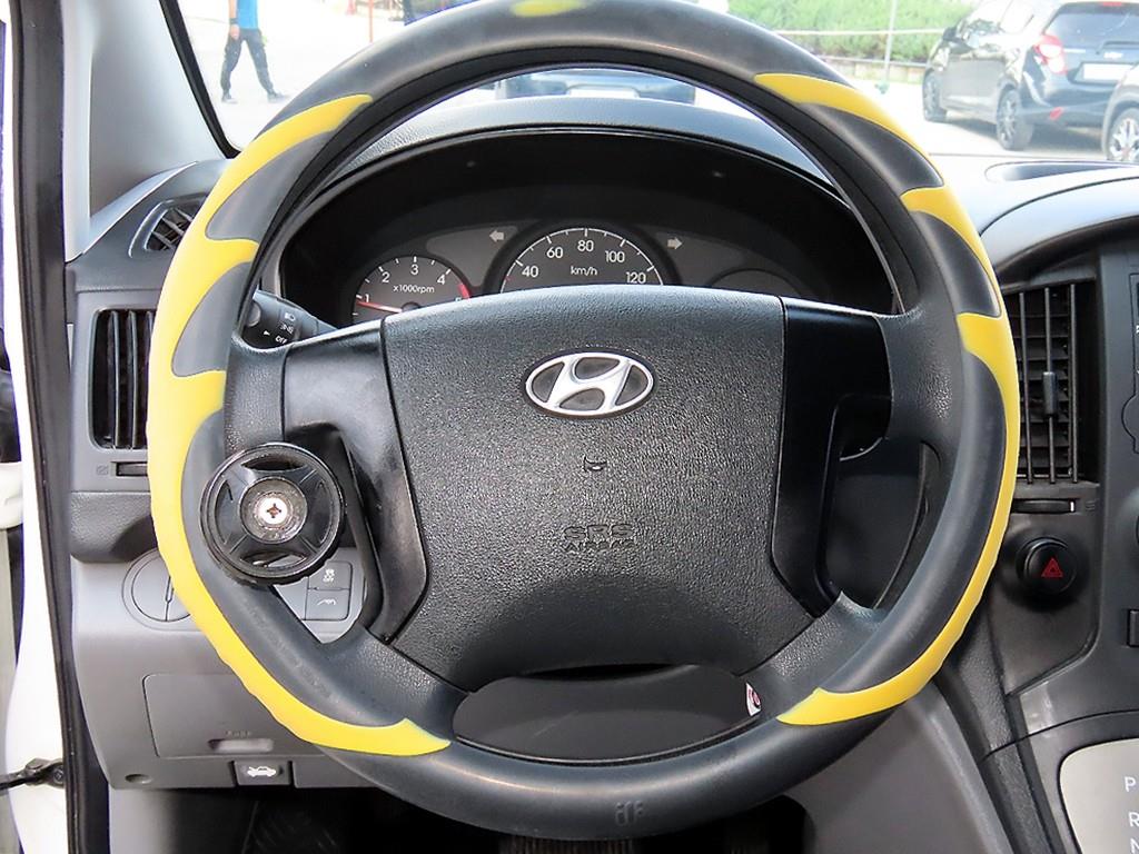 Hyundai Starex — photo 09