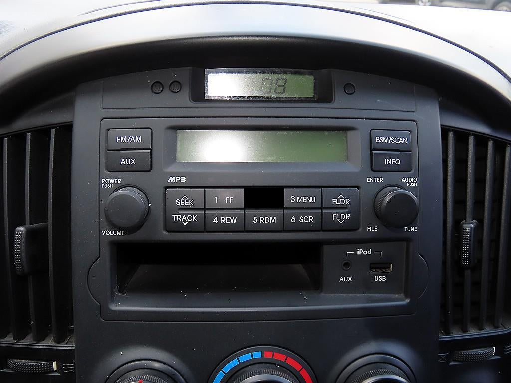 Hyundai Starex — photo 15