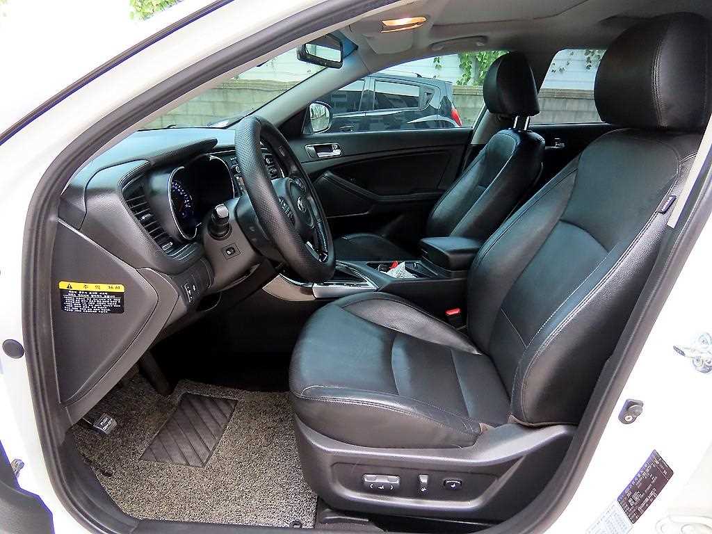 Kia K5 — photo 05