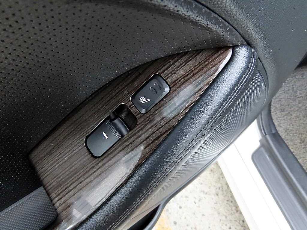 Kia K5 — photo 16