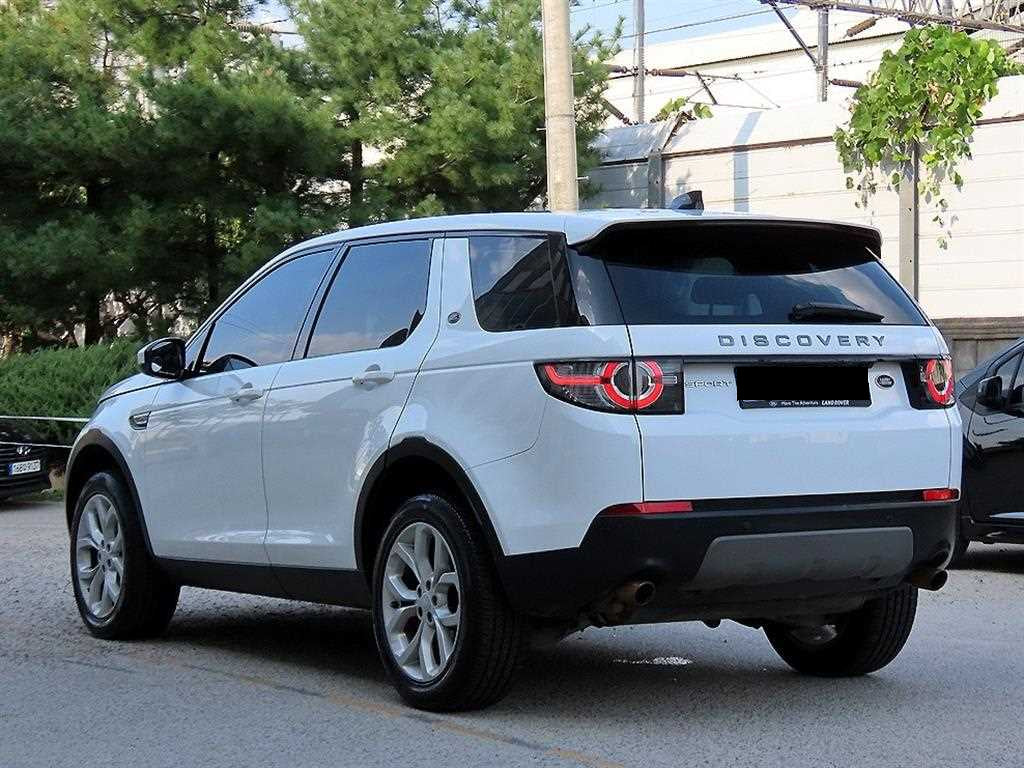 Land Rover Discovery Sport — photo 03