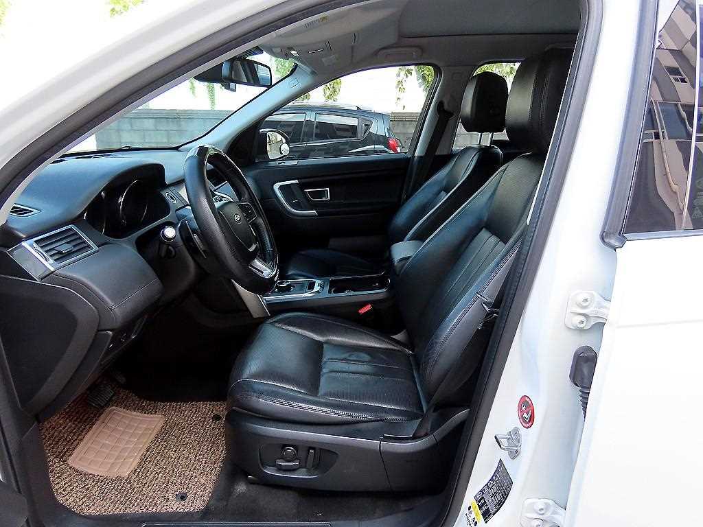 Land Rover Discovery Sport — photo 05