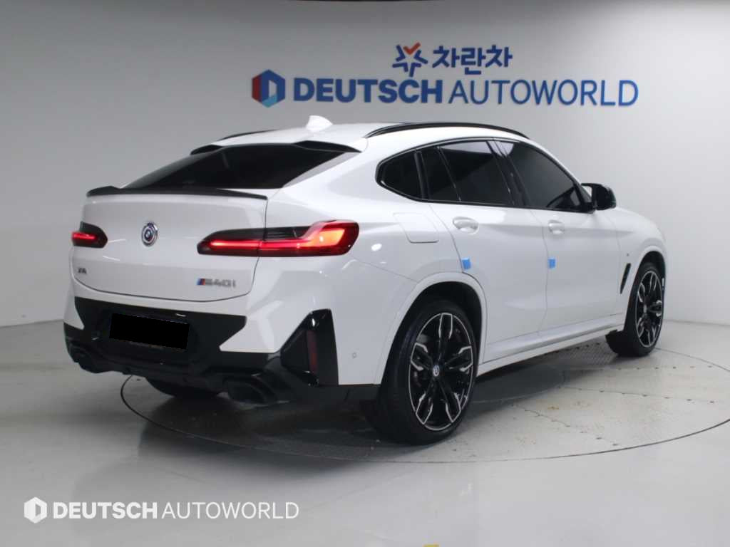 BMW X4 — photo 02