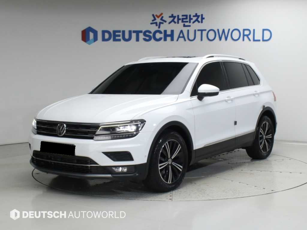 Volkswagen Tiguan — photo 01