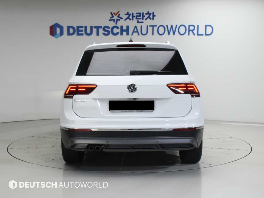 Volkswagen Tiguan — photo 04