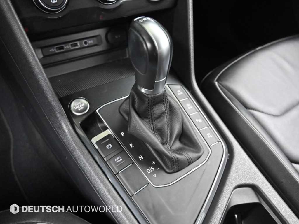 Volkswagen Tiguan — photo 09