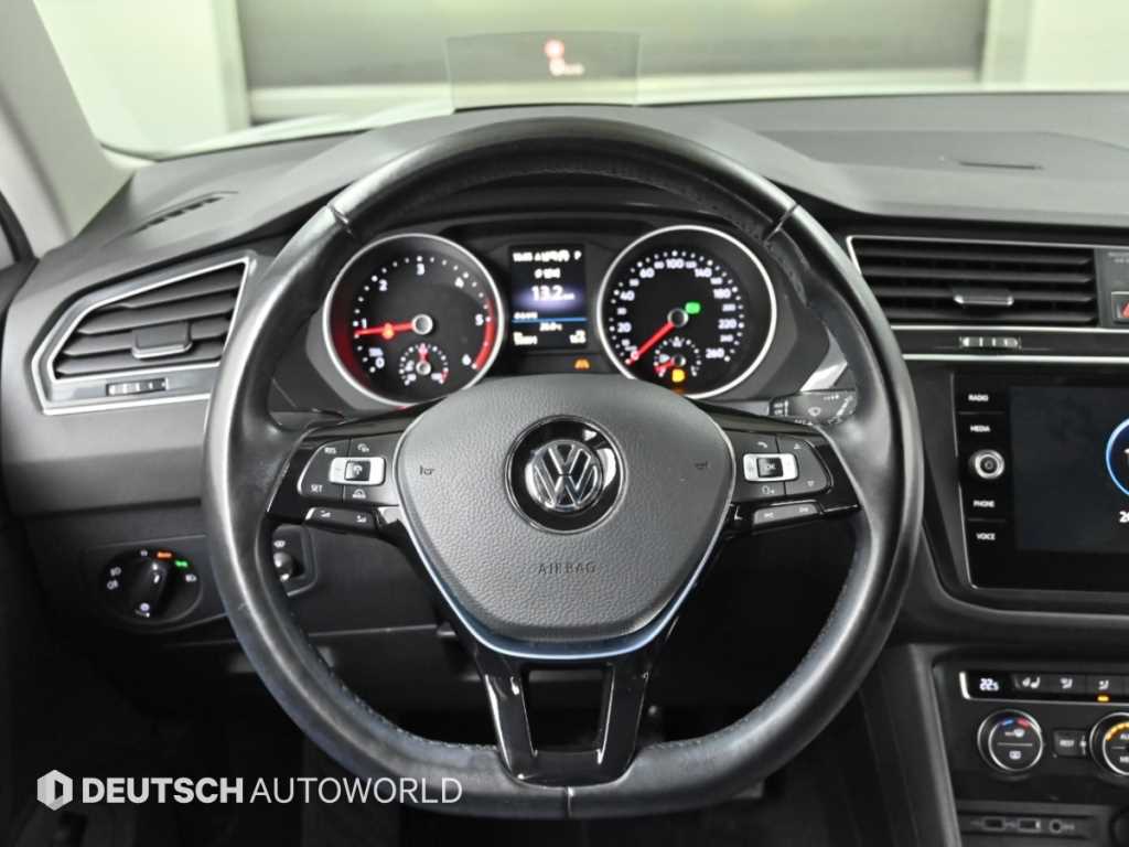 Volkswagen Tiguan — photo 13